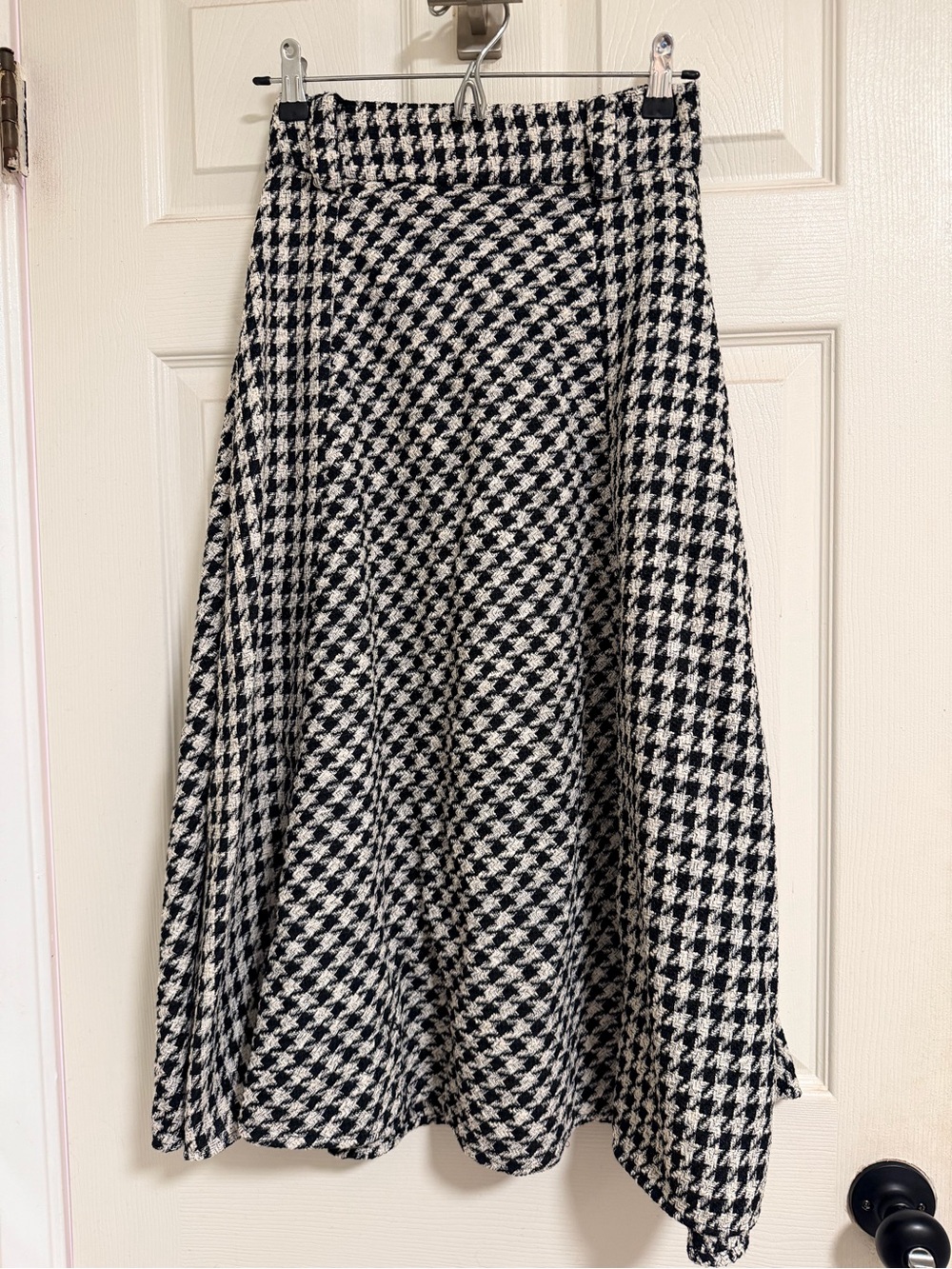 H&M Black & White Houndstooth A-Line Skirt